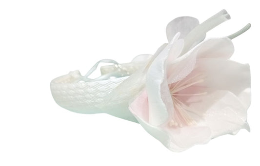 Coroncina Petit ragazza con orchidea